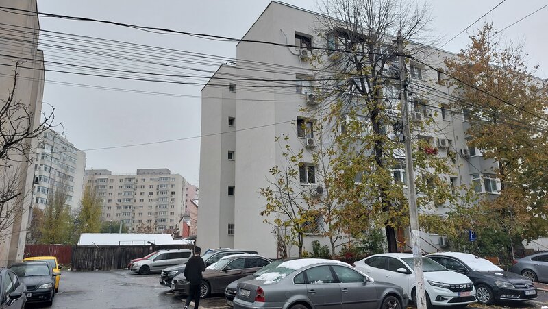 Vitan, Auchan, str. Nicolae Pascu, nr. 8