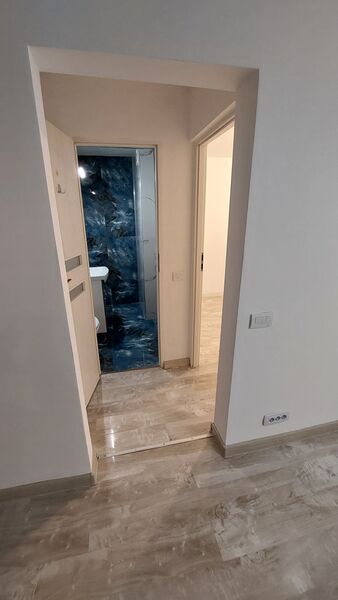 Vitan, Auchan, str. Nicolae Pascu, nr. 8