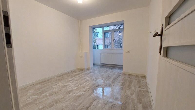 Vitan, Auchan, str. Nicolae Pascu, nr. 8